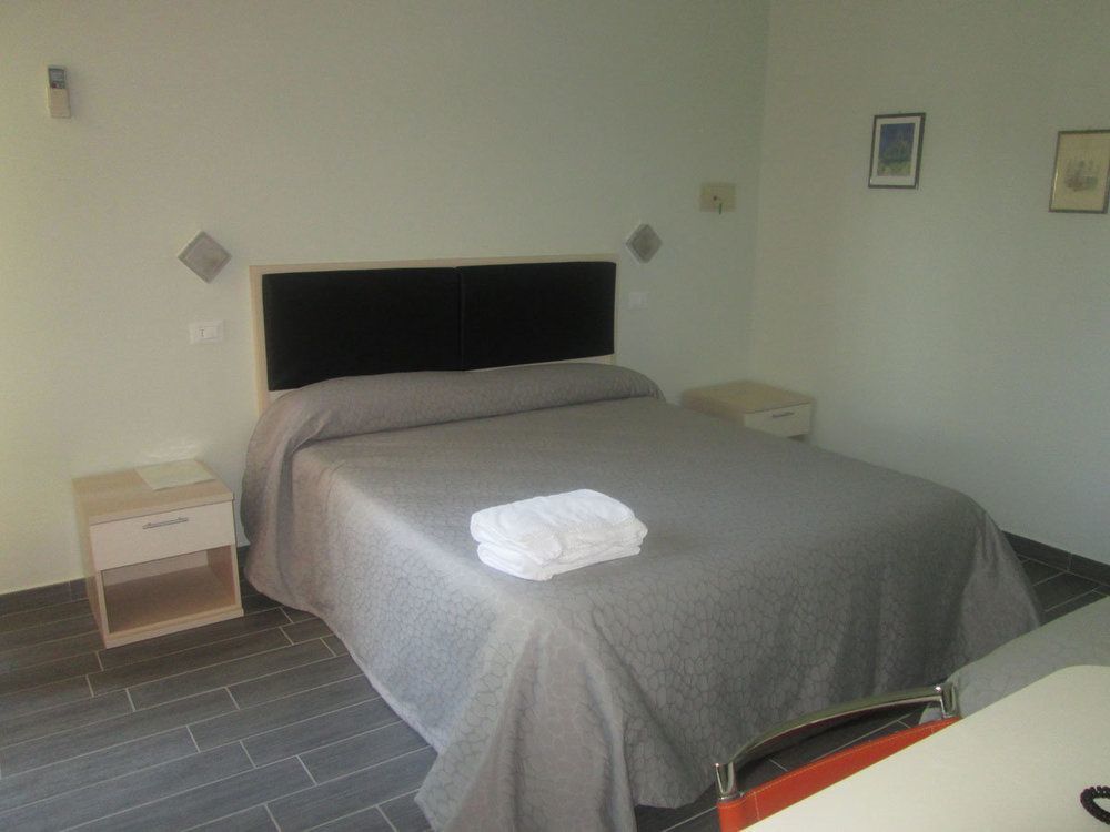 Hotel Prater Cesenatico Exterior photo